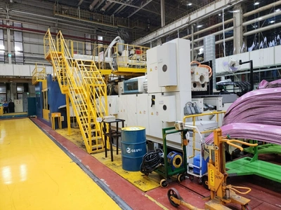 KRAUSS MAFFEI Injection Molder for Bumpers, very good working condition, VIDEO