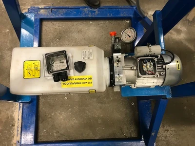 Motorised hydraulic power pack to suit pilot stirrer