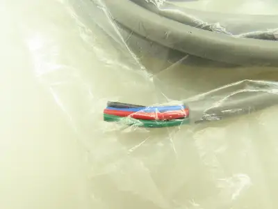 Omron D4C-1602 Limit Switch Roller Plunger SPDT 5A 250V 11.77 N 3M Cable
