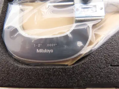 Mitutoyo 193-212 Mechanical Digit Outside Micrometer w/Counter 1-2" Range .0001"