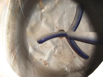 2,500 L Hastelloy C4 clad reactor