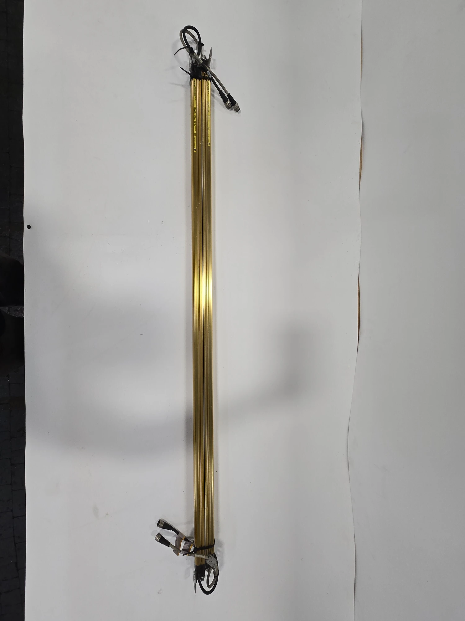 USED OMRON F3SJ-A1245P30-L/ F3SJ-A1245P30-D