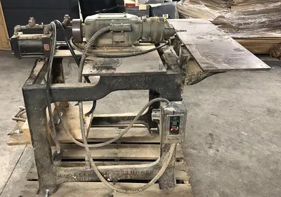 CAROLINA STYLE SINGLE-HEAD HORIZONTAL BORING MACHINE WITH RICHARDSON 4-SPINDLE HEAD