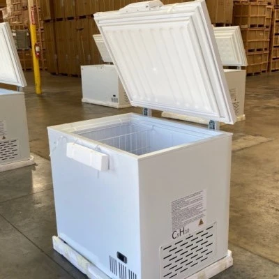 171-0385 36" Solid Top Self Contained Ultra Low Temperature Chest Freezer