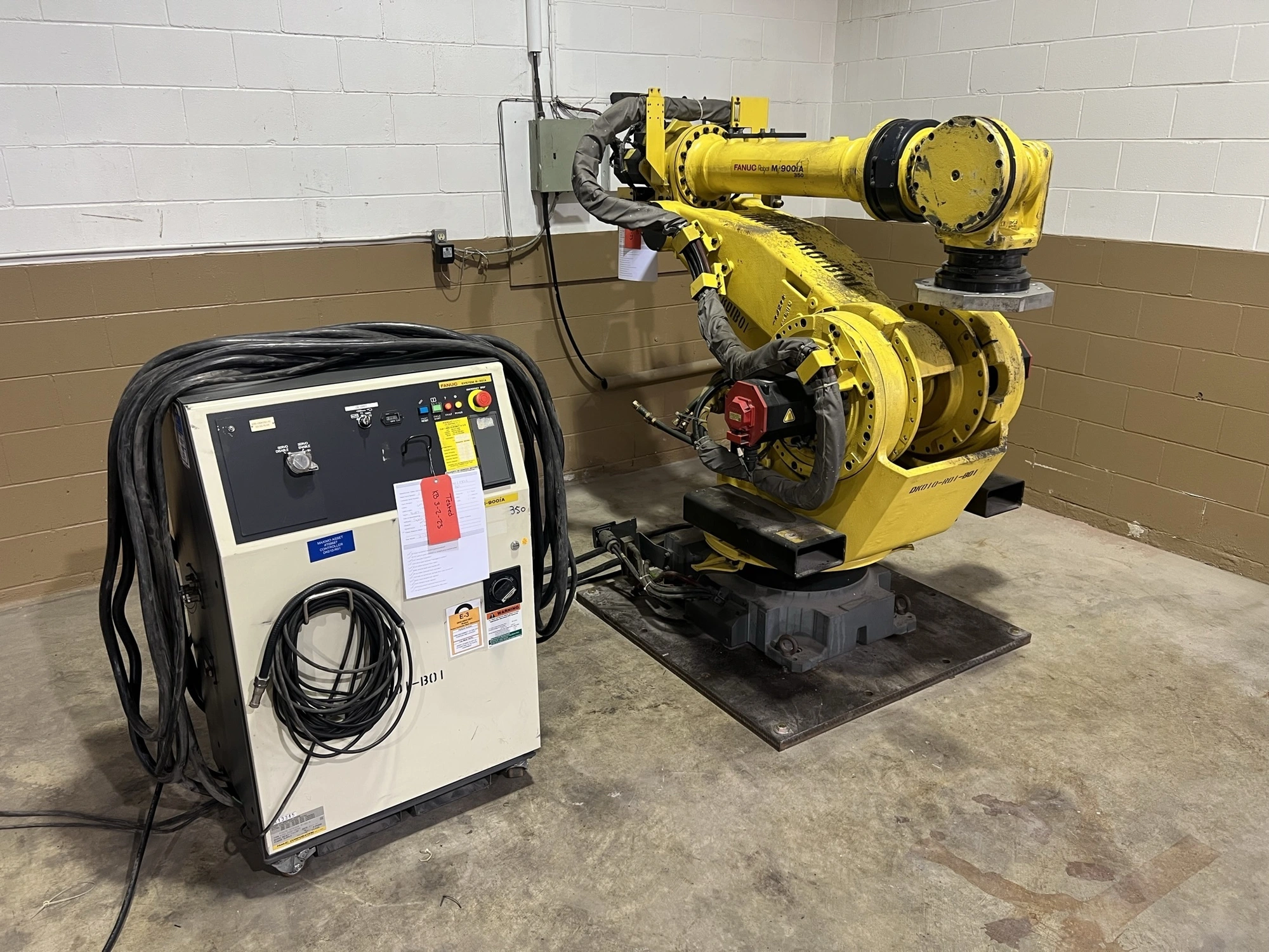 USED 2011 FANUC M-900IA/350