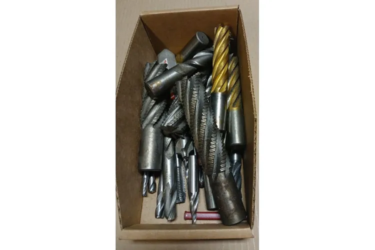 Used _UNKNOWN_ _UNKNOWN_ End Mills Ohio US | Thompson Auctioneers #1547136