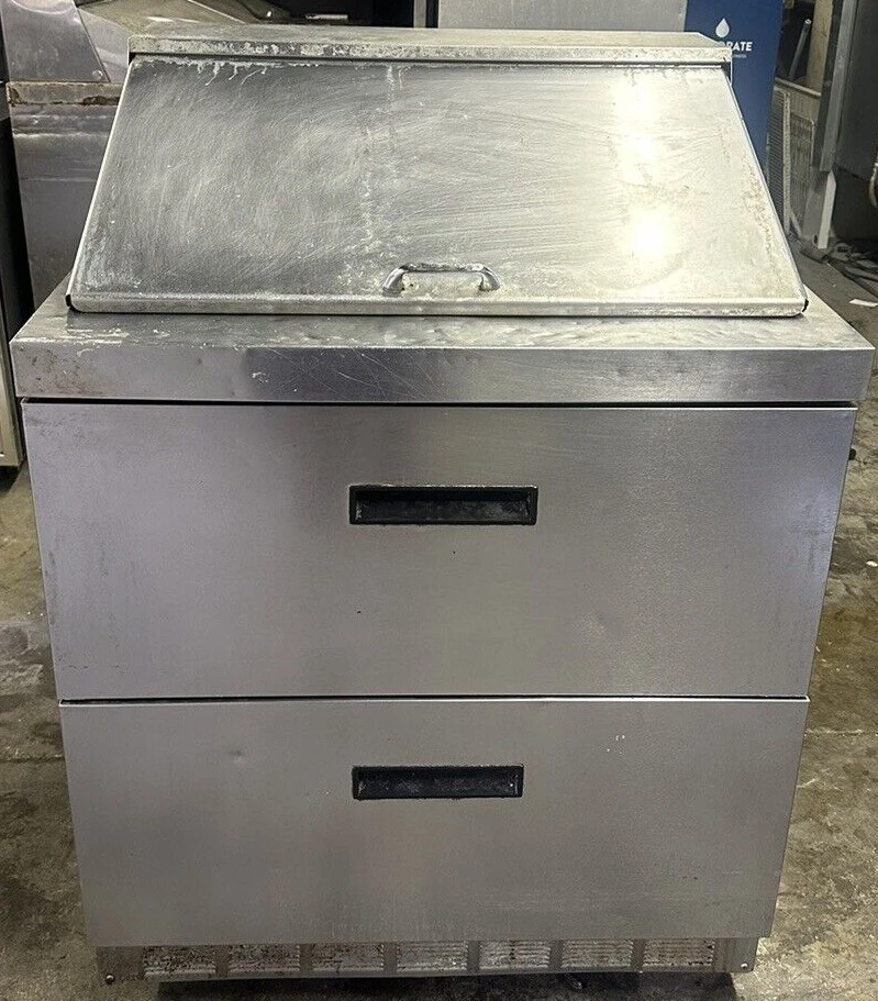174-0135 Delfield 32” Self Contained Sandwich Prep Table Cooler