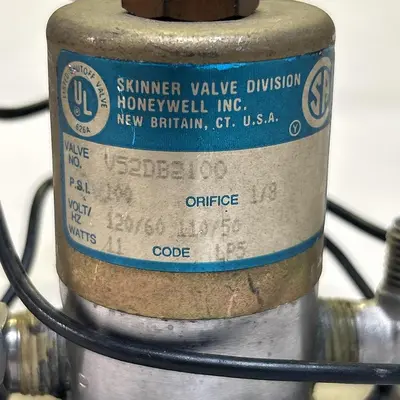 Used SKINNER V52DB2100 Solenoid Valves Ohio US | Surplus Asset Holdings #1239644
