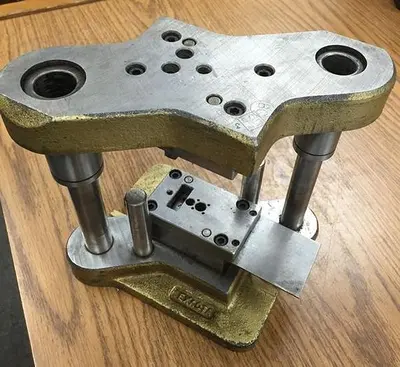 1988-390 Stamping Tool & Die Set to Make a Triple Slim Cap