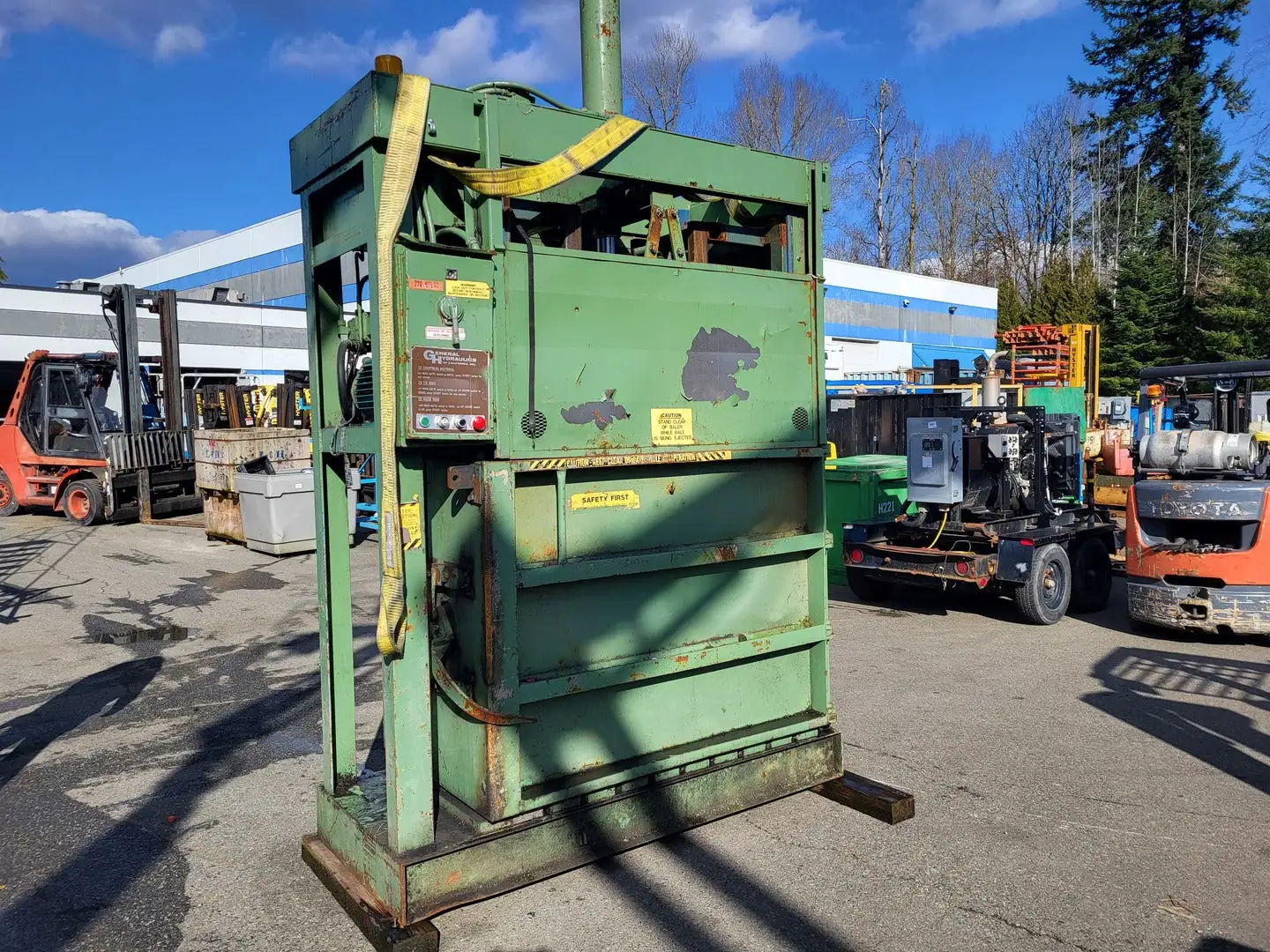 230 Volts Green Baler