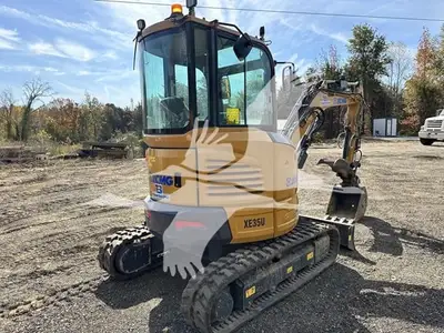 USED 2022 XCMG XE35U