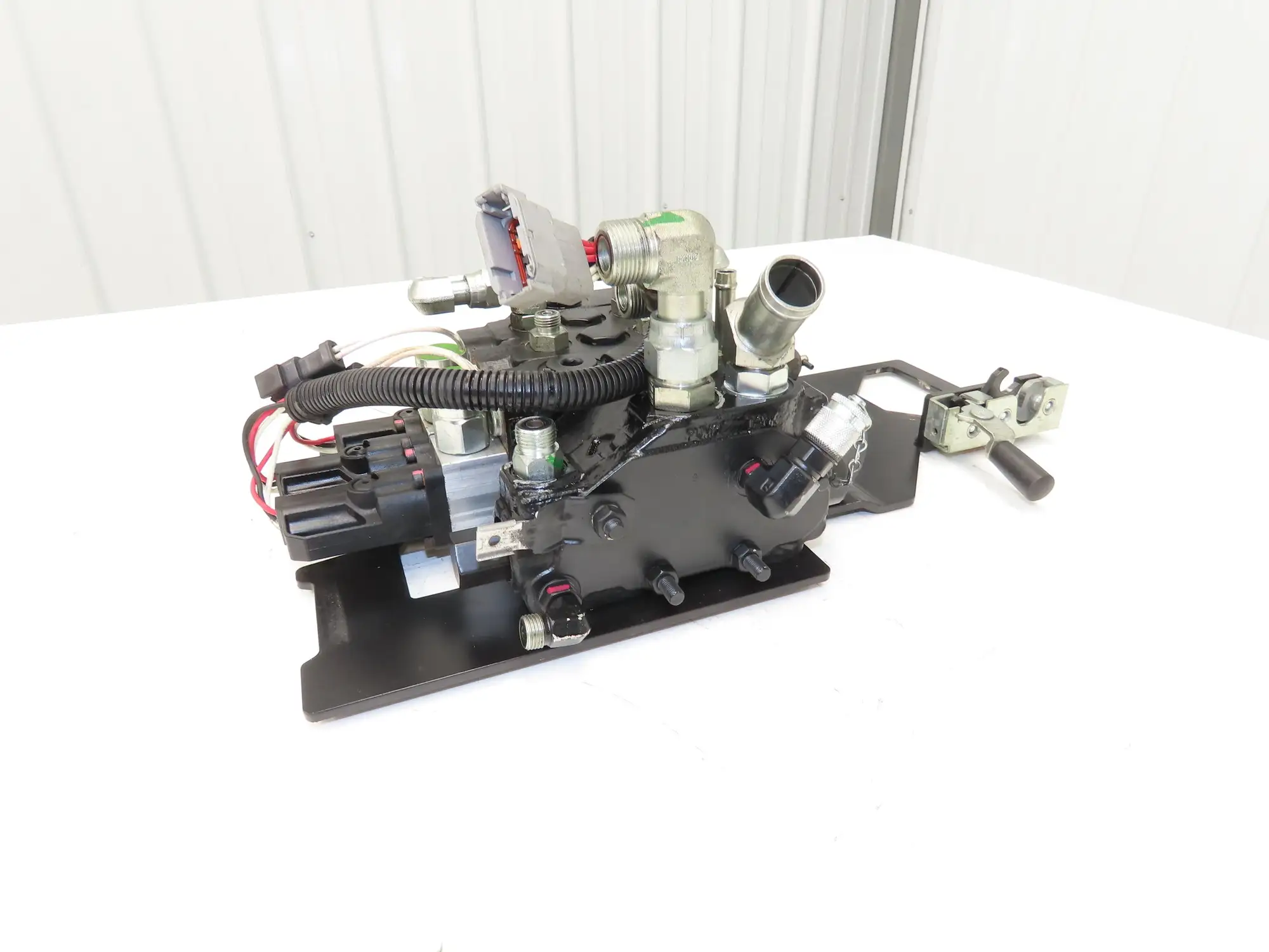 Yale Forklift Hydraulic 3 Lever Spool Valve Mast Control Off ERP035VTN36TE084