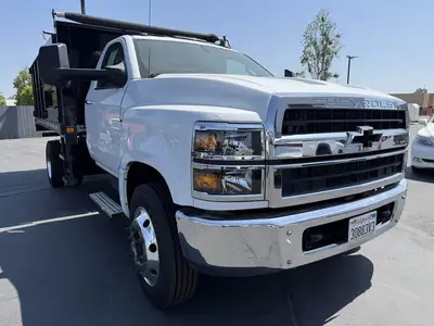 USED 2022 CHEVROLET W5500