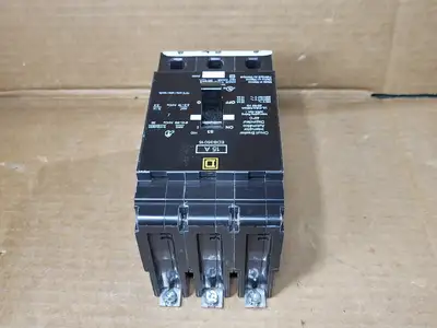 USED SQUARE D EDB36015