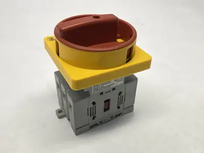 194E-E32-1753 | Allen Bradley  Ser B Disconnect Switch 32A 690V - Used
