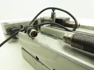Used DESTACO _UNKNOWN_ Pneumatic Cylinders Indiana US | Arrow Industrial #1249965