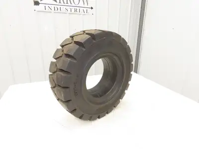GS-Solid 18X7-8 4.33 Forklift Tire Resilient Solid Traction Black