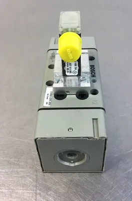 BOSCH 0 820 025 253 Directional Control Valve 6D