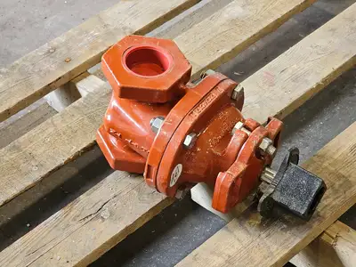 Used MUELLER A-2362 Valves/Fittings British Columbia CA | Lenmark #1440788