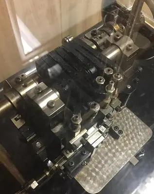 8753-100 ANTIQUE CHAIN MAKING MACHINE-SHOW/EXHIBIT DISPLAY