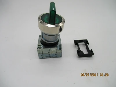 New SY-000185 3-position, green Illuminated Selector Switch