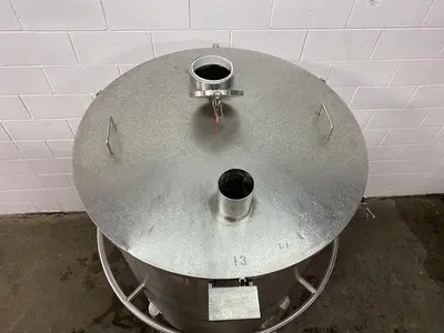 Lidded Cone-Bottom Tank