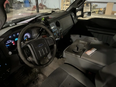 USED 2011 FORD F-550