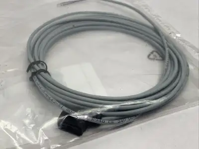 NEBV-Z4WA2L-R-E-5-N-LE2-S1, 8047680 | Festo NEBV-Z4WA2L-R-E-5-N-LE2-S1 Connecting Cable 5m 8047680 - New