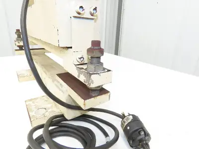 Used HOOSIER _UNKNOWN_ Vibratory Feeders Indiana US | Arrow Industrial #1436881