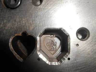 7400-390 Misc. Die Set \ heart pendant of St. Christopher
