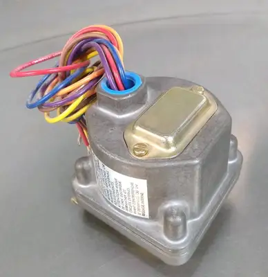 Barksdale D2H-A80SS Pressure or Vacuum Actuated Switch Loc5B19