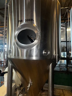 Used _UNKNOWN_ _UNKNOWN_ Fermenters / Bioreactors Indiana US | Brewhouse Equipment Group #1377282