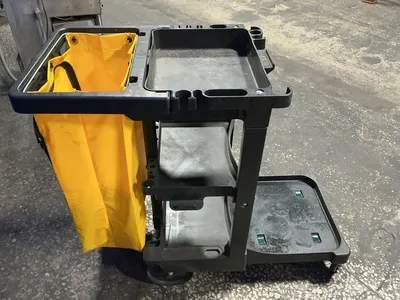Used RUBBERMAID _UNKNOWN_ Miscellaneous MRO Ohio US | HGR 24 #1261137