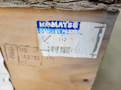 NEW KOMATSU 21M-70-11210