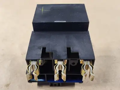 Disconnect Switch with 15 Amp Fuse LPJ-12SP
