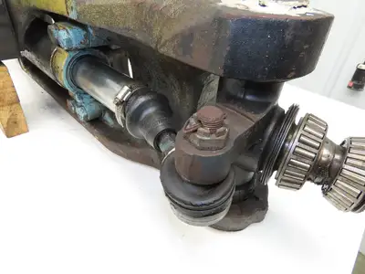 Yale 370401 Forklift Dual-Wheel Rear Steer Axle Assembly ERC080HDN36SV084