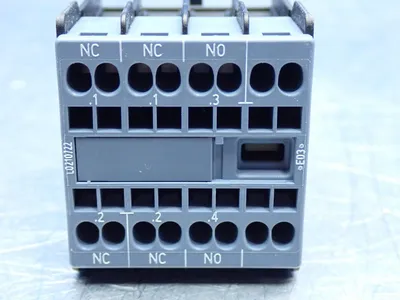 NEW SIEMENS 3RH29112HA12