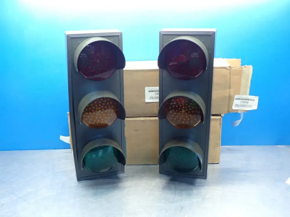 Used SIGNAL TECH TCL217RAG226H Light Source Equipment Ohio US | HGR 24 #998428