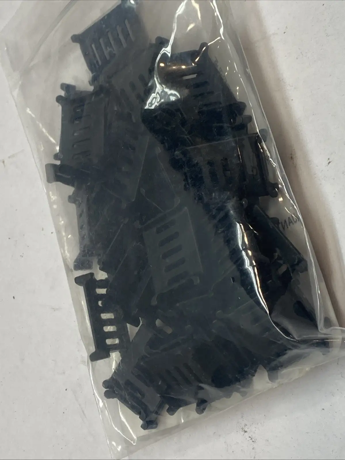 USED IGUS ENERGY CHAIN SEPERATOR LOT OF 40