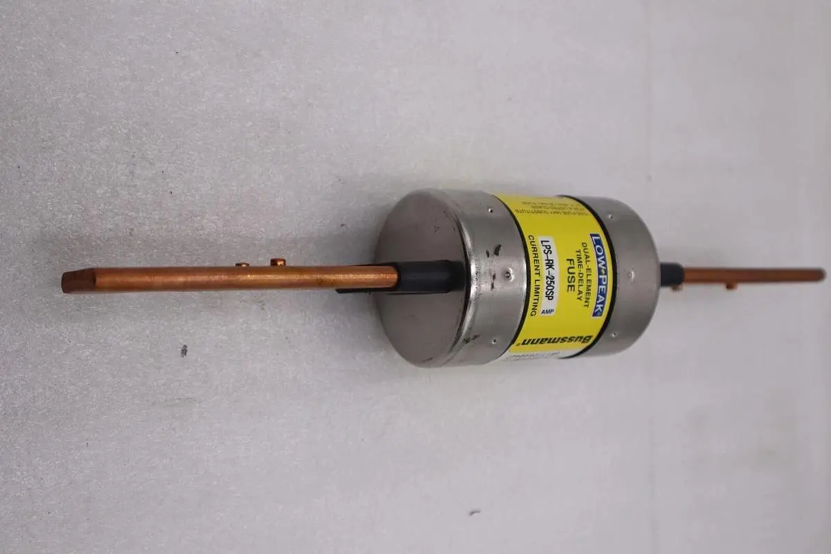 Bussmann Buss LPS-RK-250SP Low Peak Fuse Dual-Element Time-Delay Fuse New #H680A