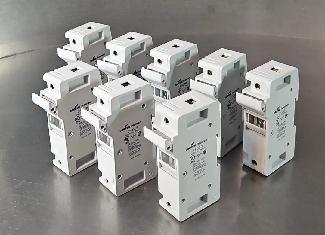 Bussmann CH30J3I 30A 600VAC 200ka IR Fuse Holder (BIN412)
