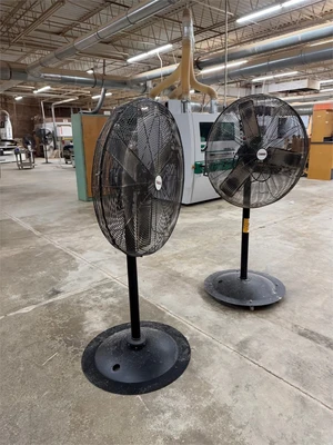 Used CENTRAL MACHINERY 30" PEDESTAL HIGH VELOCITY SHOP Axial Fans North Carolina US | MachineryMax #1352113