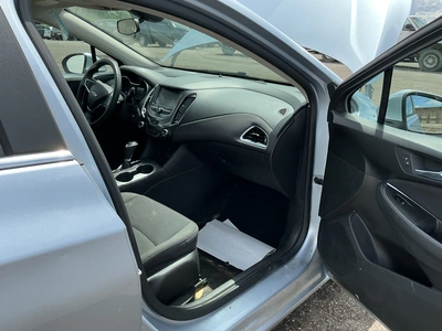 USED 2017 CHEVROLET CRUZE