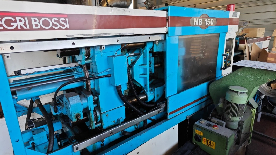 NEGRI BOSSI Injection Moulding Machine, in good condition
