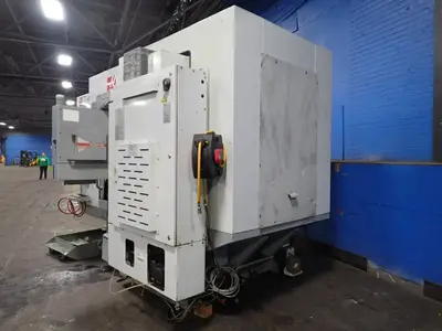 USED 2004 HAAS EC300