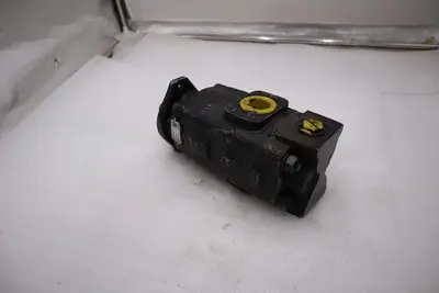 3269121137 Parker Commercial Intertech Gear Pump STOCK H1841