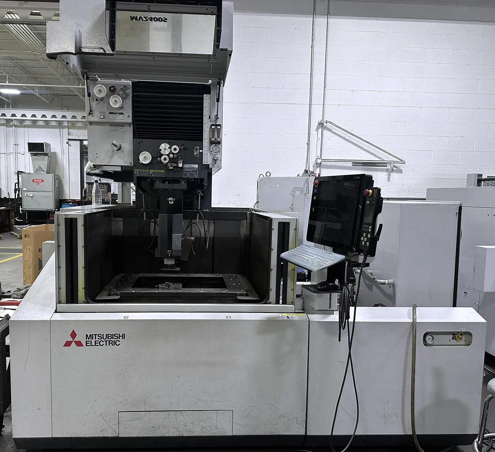 USED 2018 Mitsubishi MV2400-S
