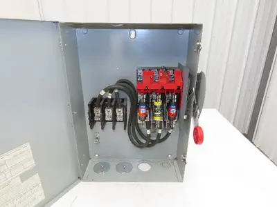 Eaton DH323FGKJSEL Fusible Disconnect Safety Switch 3 Pole 100A 240V 3Ph