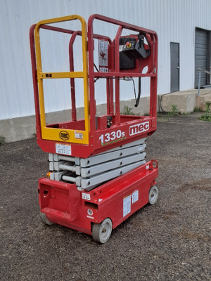 USED 2023 MEC 1330SE