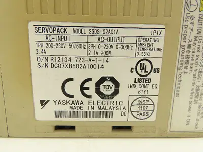 Yaskawa SGDS-02A01A AC Motor Drive 1PH 230V 2.4A In 3PH 0-230V 0-300Hz 200W Out